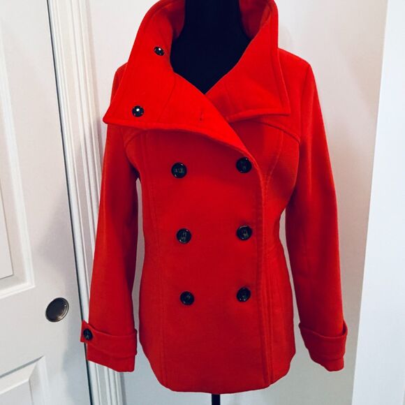 Women's Peacoat in Brilliant Red - Women's Size 8 - EUC - H&M Brand - Picture 1 of 6